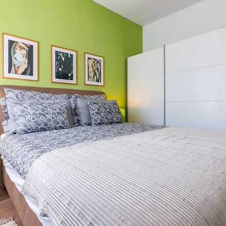 Superior Apartment With Private Pool شقة *