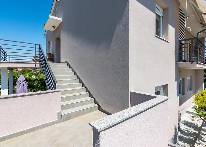Superior Apartment With Private Pool Apartment *