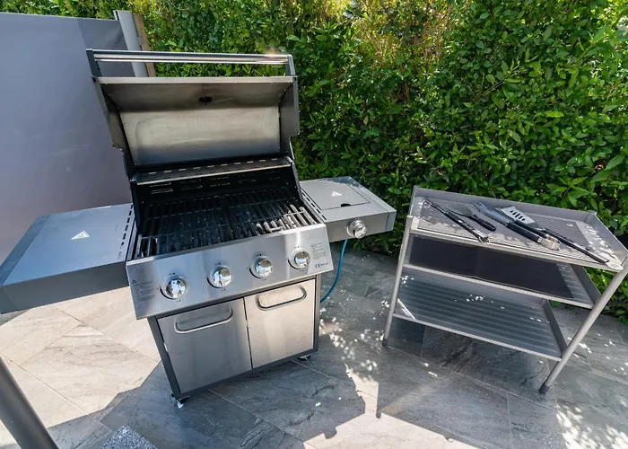 Superior Apartment With Private Pool بولا