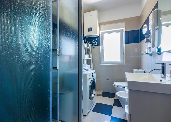 Superior Apartment With Private Pool شقة