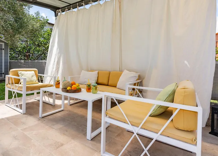 Superior Apartment With Private Pool * Pula