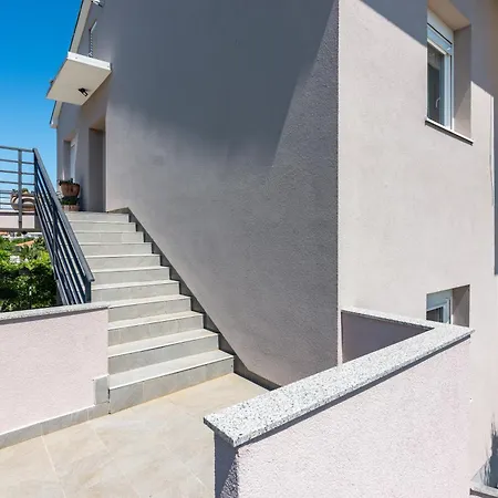Superior With Private Pool Apartmán *