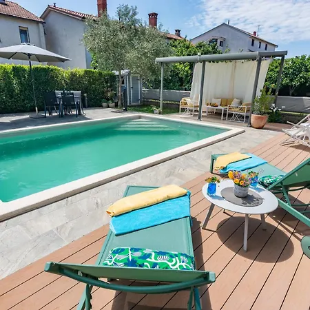 Superior House With Pool *