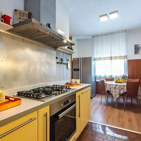 Superior House With Pool Apartment *