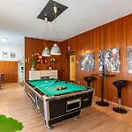 Superior With Private Pool Apartamento Pula